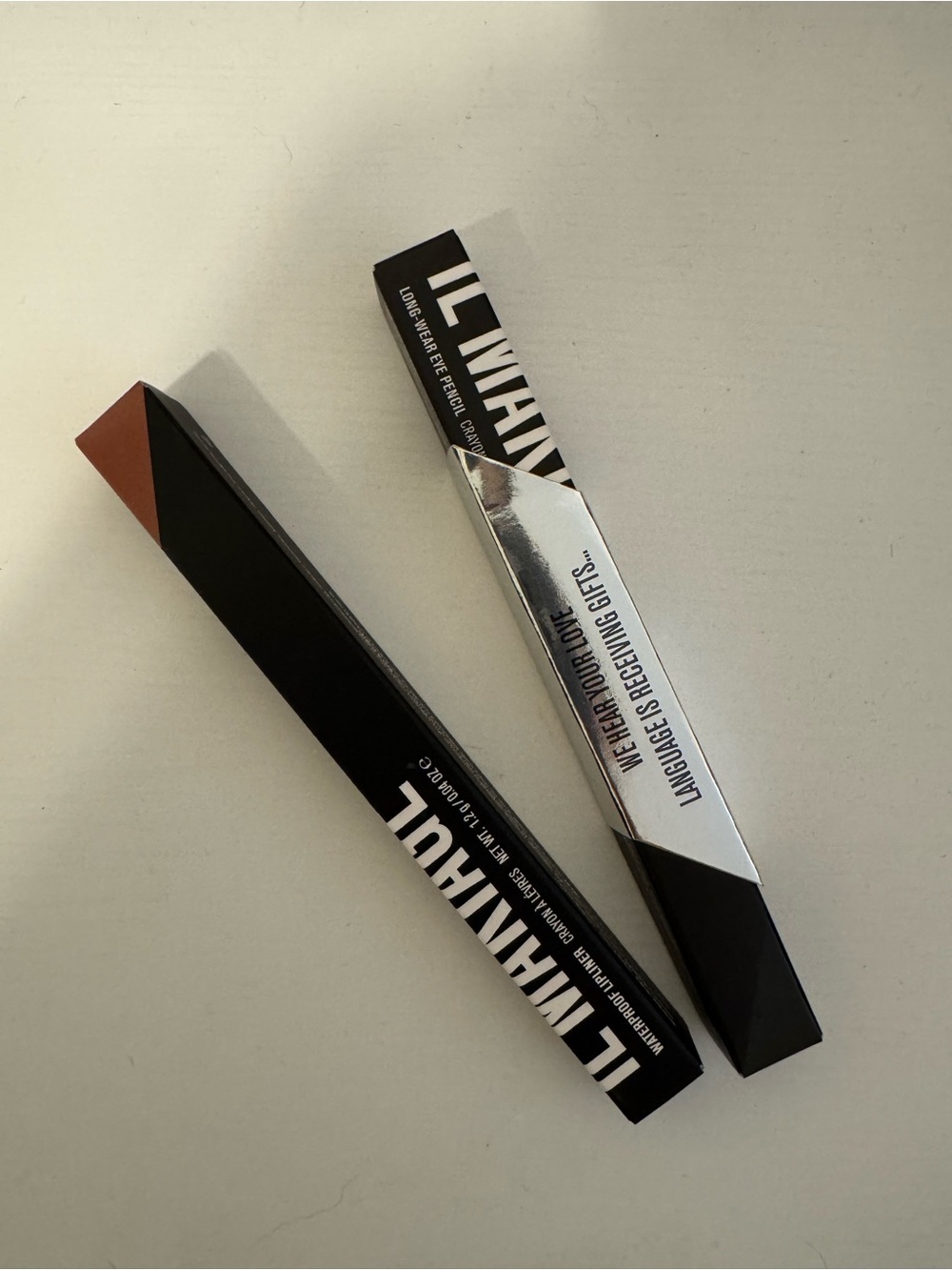 IL MAKIAGE Long-Wear Eye Pencil and Lipline